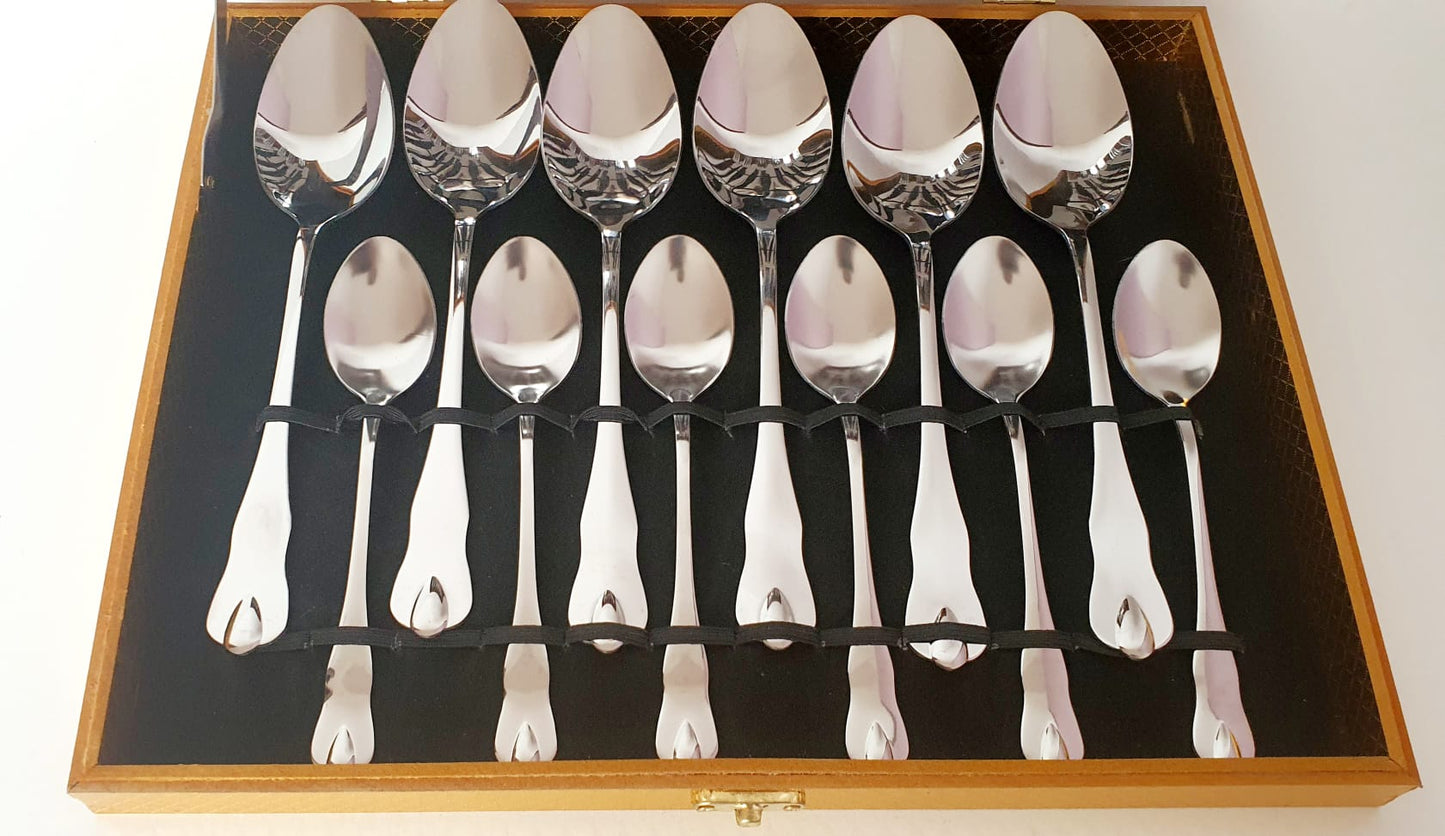 Set tacamuri, 24 piese, Inox, cu diplomat, model lacrima